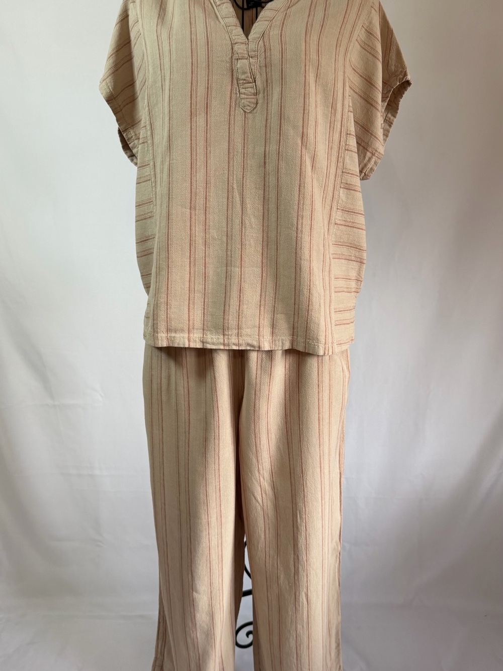 Jones New York Beige Wide-Leg Striped Pants